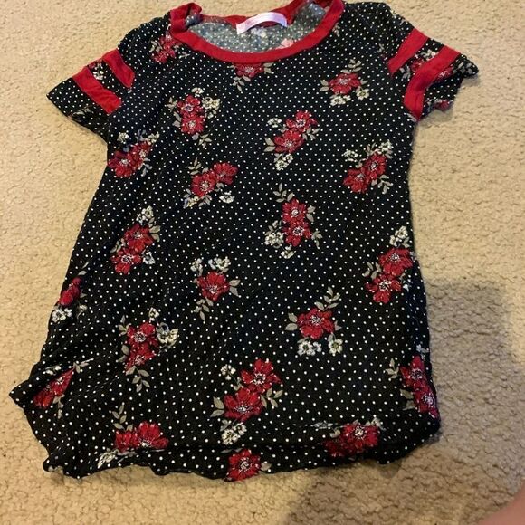 Super cute flower shirt - Picture 1 of 1